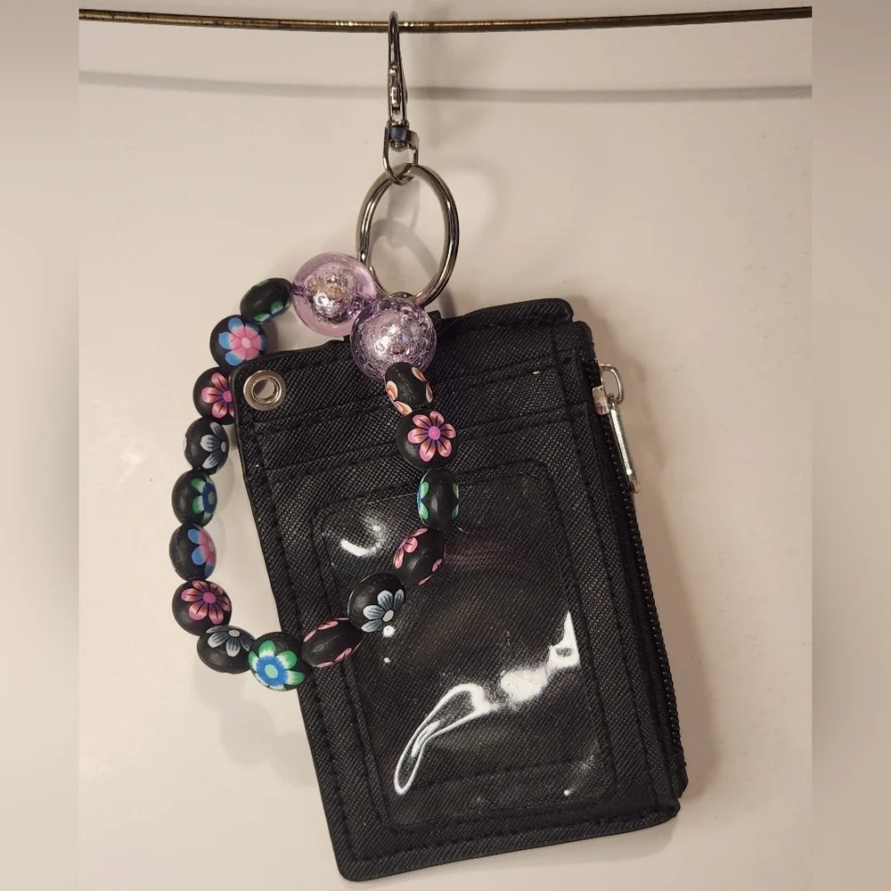 Like New 6 1/2” ID Wallet Beaded Bangle Keychain